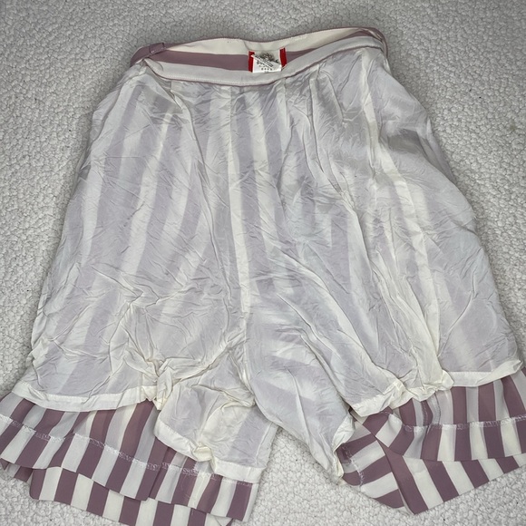 R-Rouge Striped Shorts: Size Medium - Picture 7 of 9